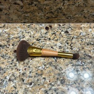 Tarte Makeup Contour Bronzer Blush Brush